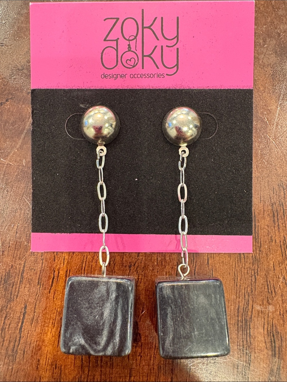 Vintage ‘80s Dangle Chain Earrings with Black Marble Square Drops
